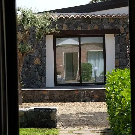 Homes Borgo Papardo 아파트 기아레