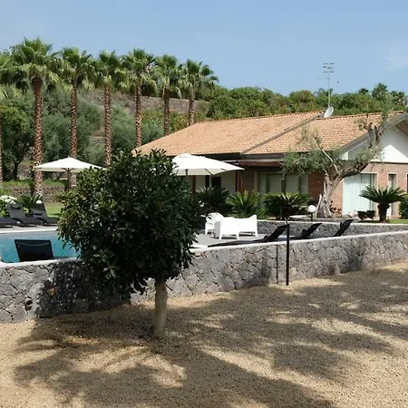 Homes Borgo Papardo 기아레