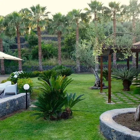 Homes Borgo Papardo Appartement
