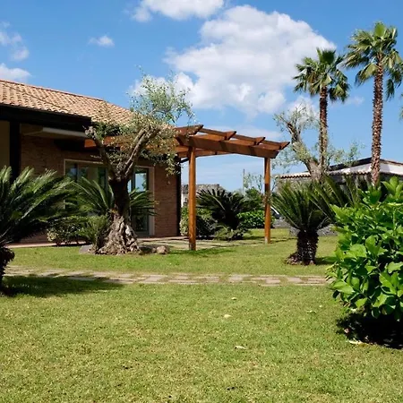 Homes Borgo Papardo 기아레