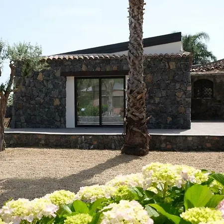 Homes Borgo Papardo アパート